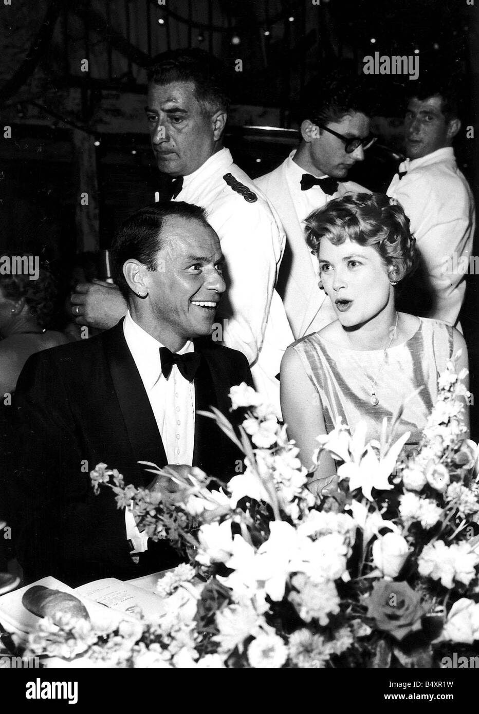 Frank Sinatra e la Principessa Grace di Monaco in un party in un club di Monte Carlo Foto Stock