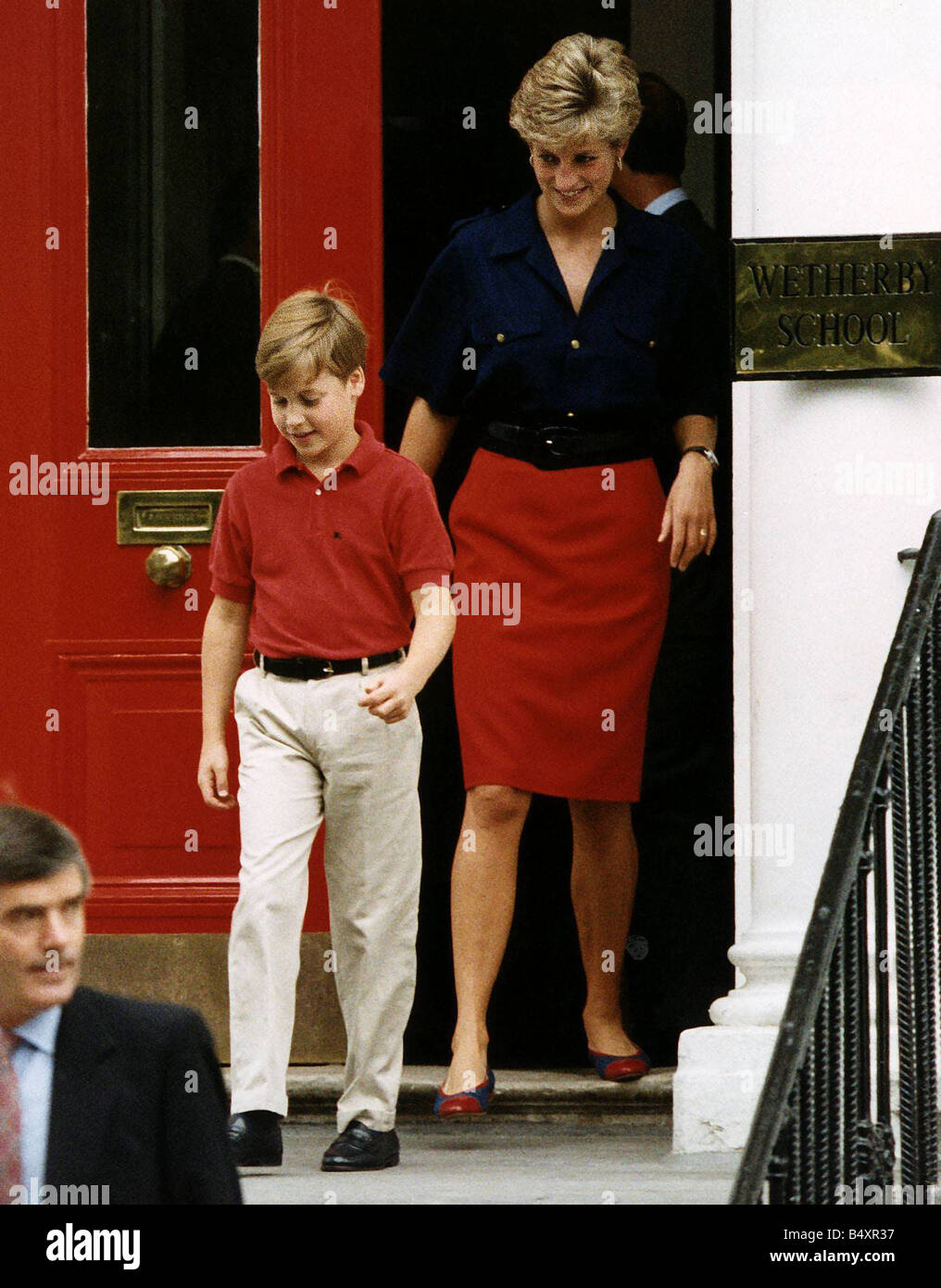 La principessa Diana con il principe William lasciando la scuola a Wetherby Foto Stock