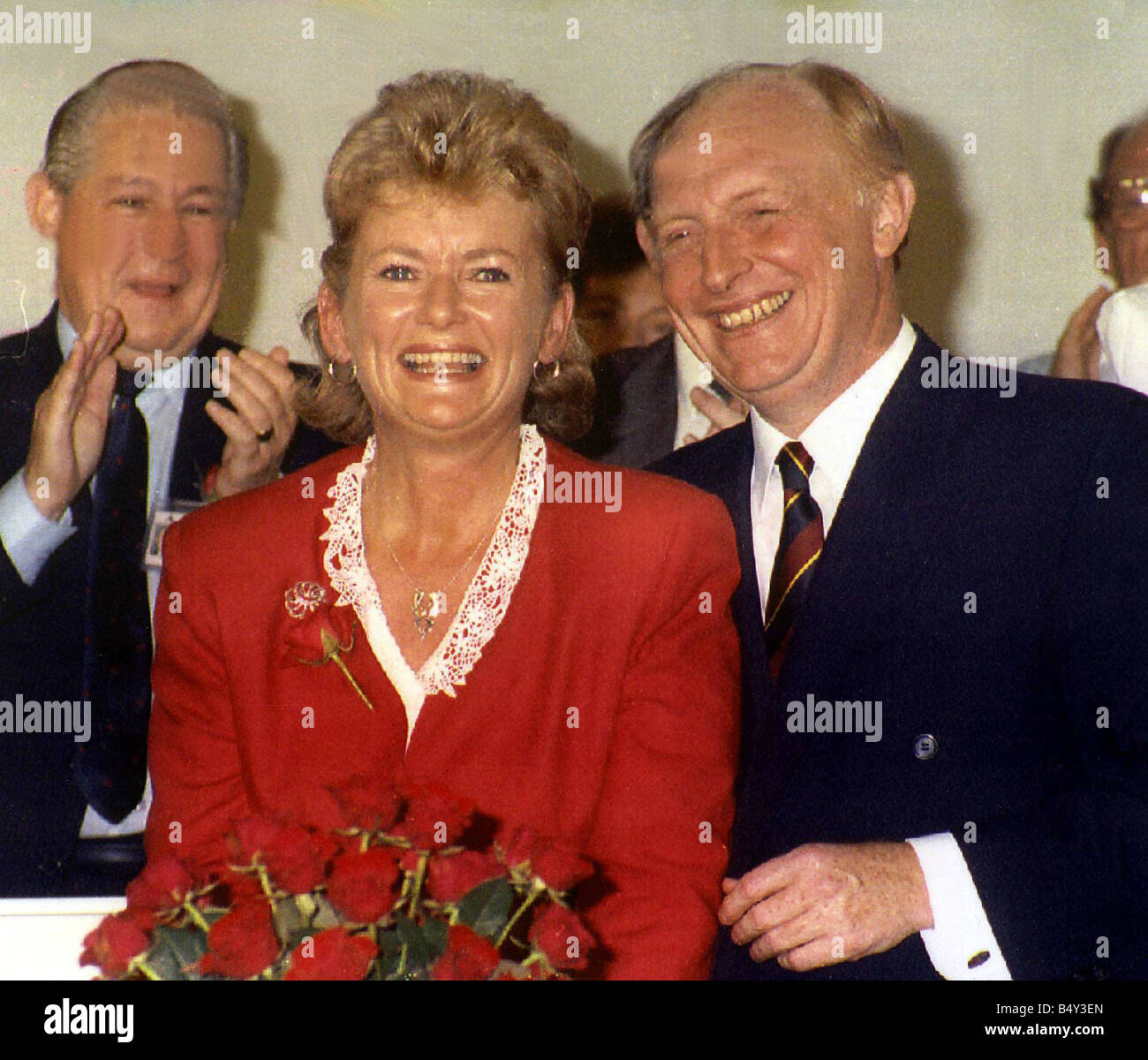 Neil Kinnock MP ex leader del partito laburista con Glenys Kinnock in occasione di una conferenza Foto Stock