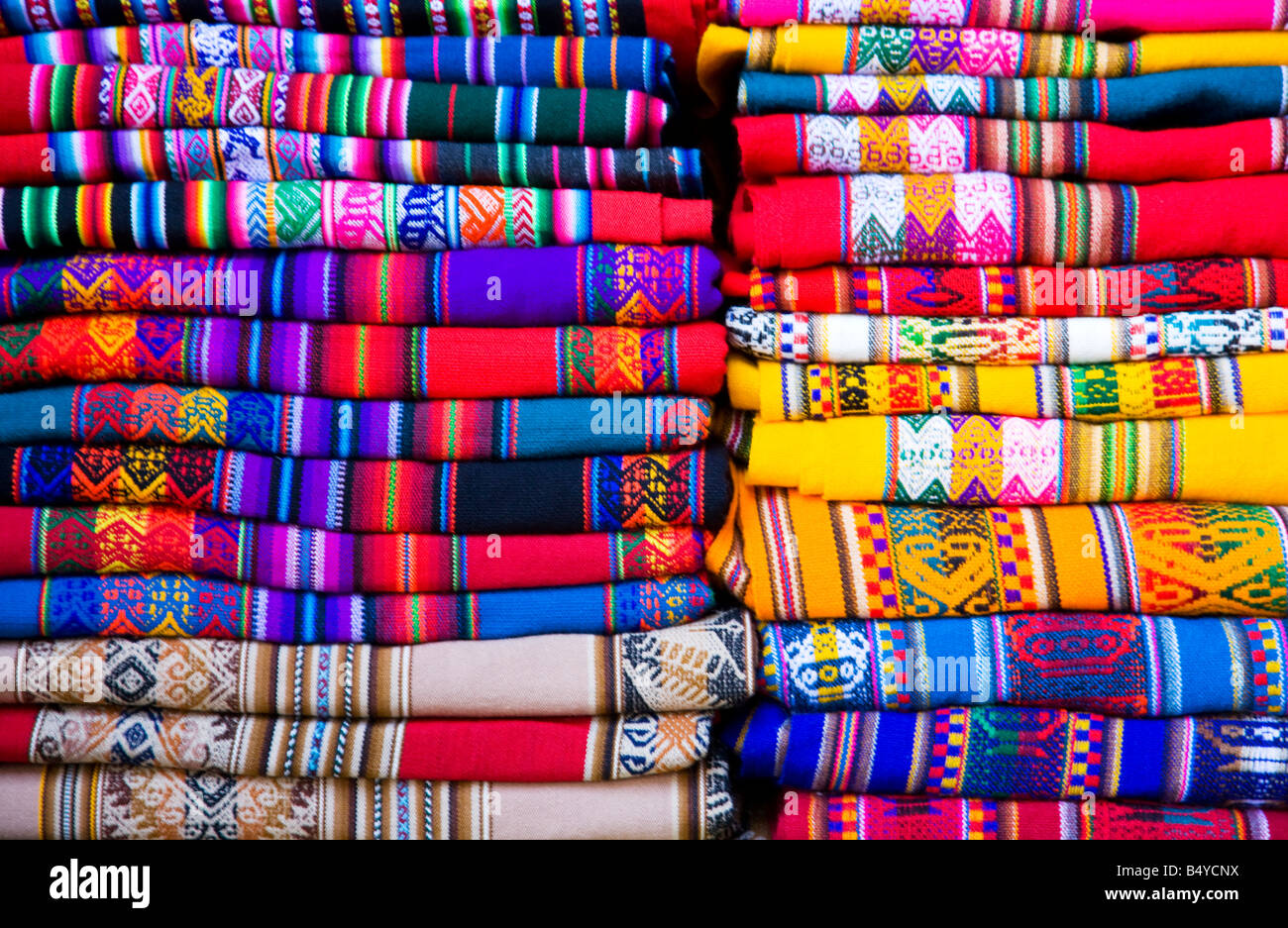 Peruvian blankets immagini e fotografie stock ad alta risoluzione - Alamy