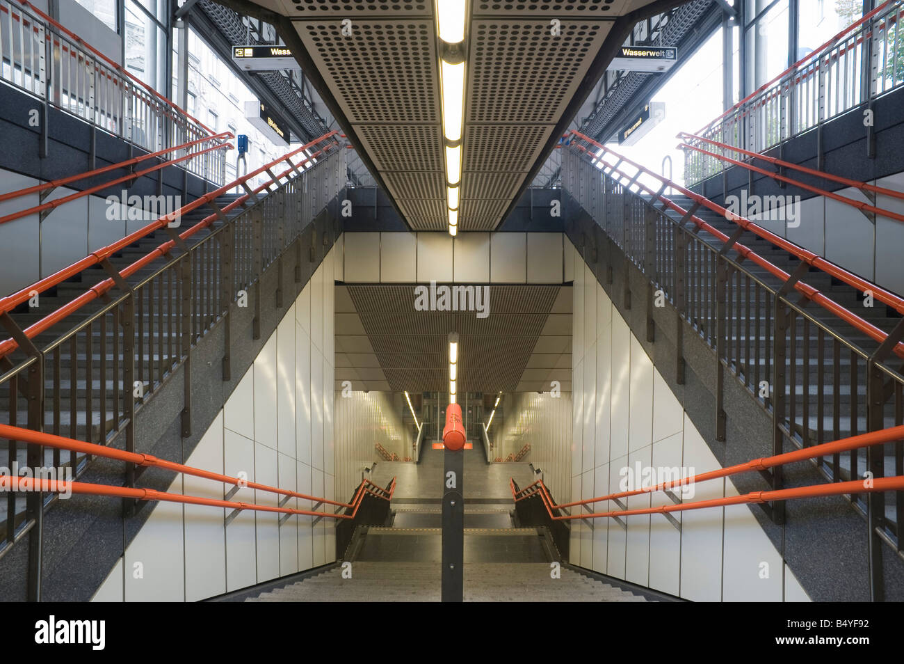 Vienna Bahnlinie U U3, stazione Johnstraße Foto Stock