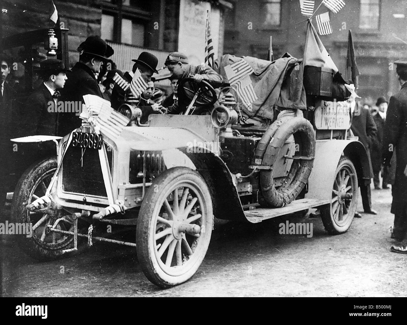 A New York Parigi gara automobilistica concorrente nel 1906 Foto Stock