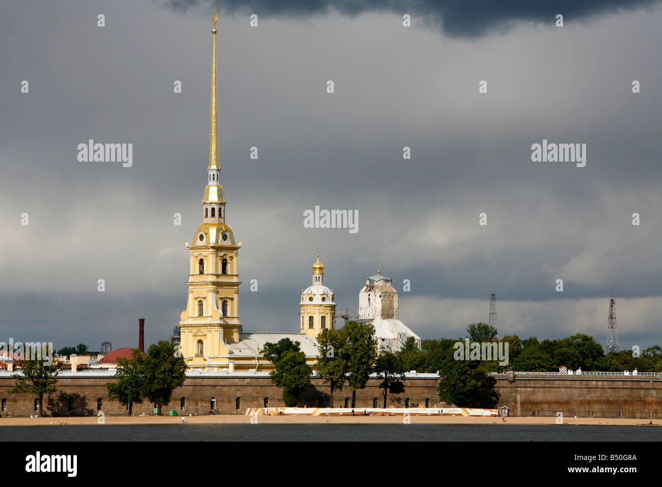 Agosto 2008 - La Cattedrale dei SS Pietro e Paolo nella Fortezza di Pietro e Paolo San Pietroburgo Russia Foto Stock