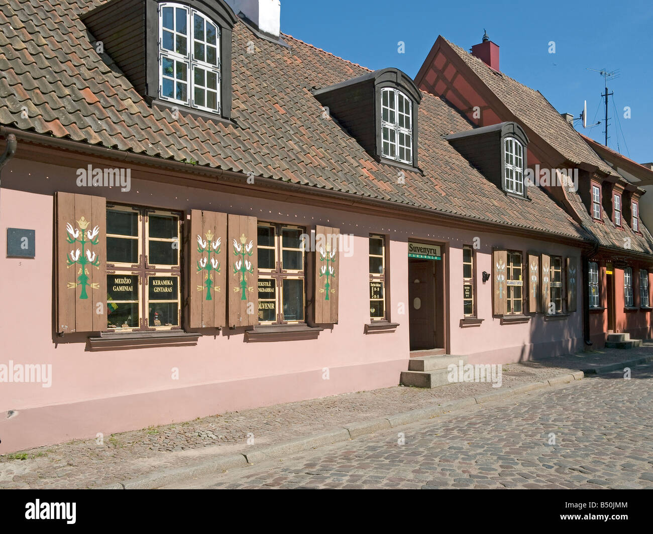 Thouse con finestra negozio di ceramica proprio Klaipeda presso il distretto di Klaipeda Memel territorio la Prussia Orientale, Lituania, Paesi Baltici Foto Stock