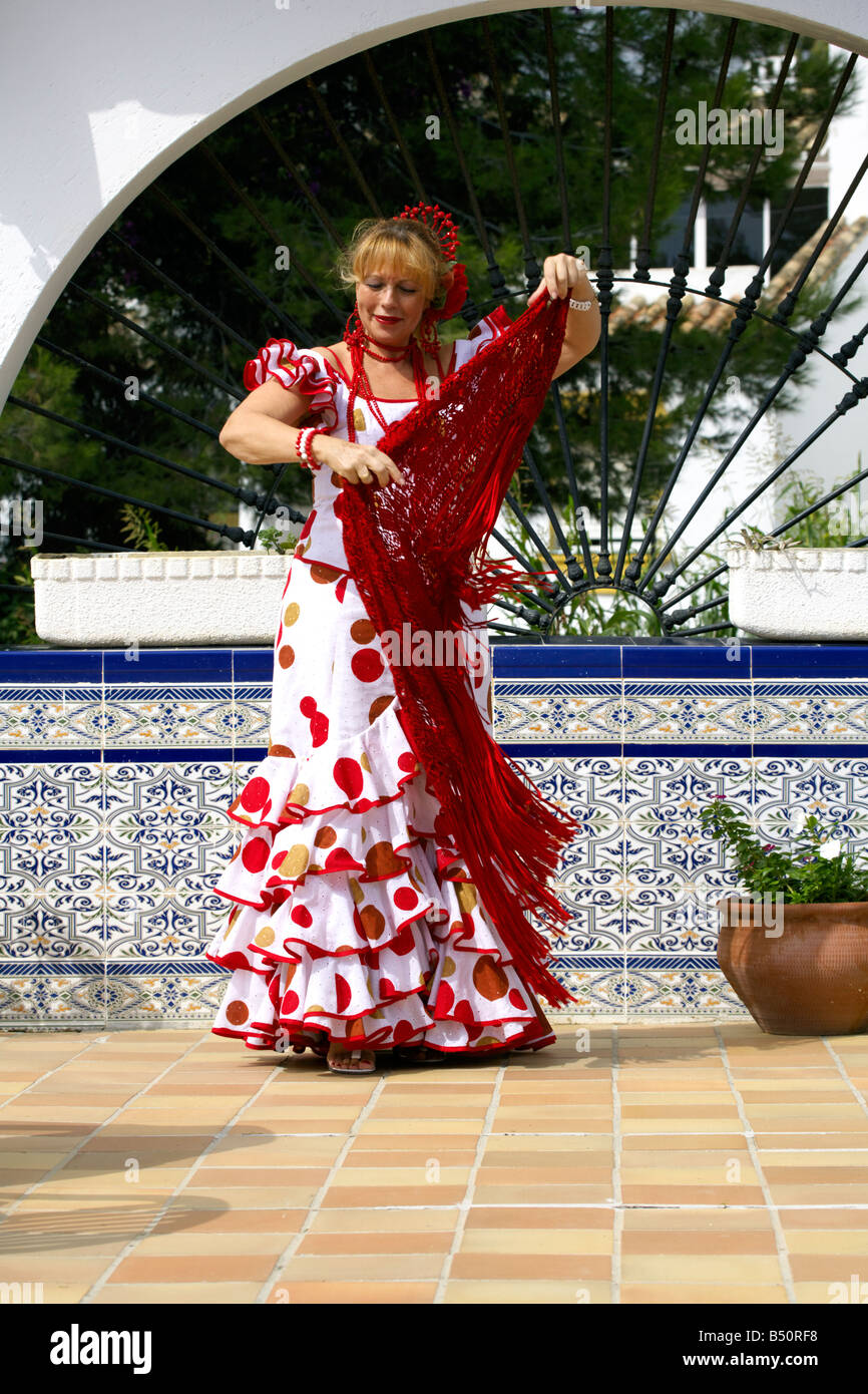 Bel mezzo di età spagnola costume donna, Andalusia, Foto Stock