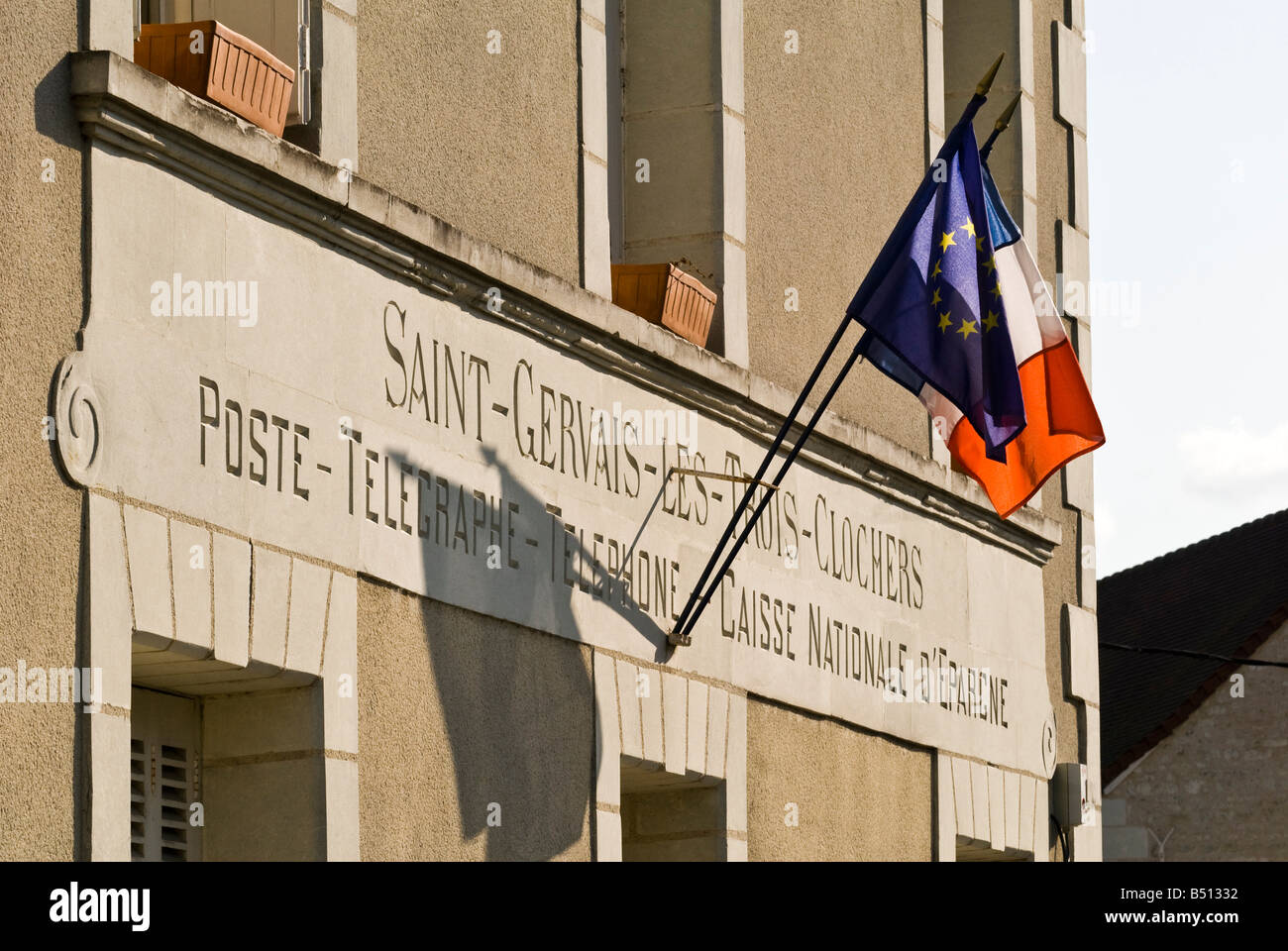 Il vecchio ufficio postale segno, St-Gervais-les-Trois-Clochers, Vienne, in Francia. Foto Stock