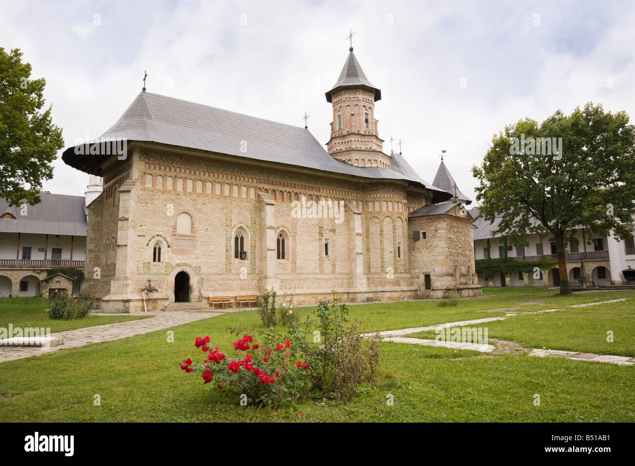 La Moldavia Romania chiesa medievale nel quadrante interno motivi del XIV secolo il monastero Neamt composto Foto Stock