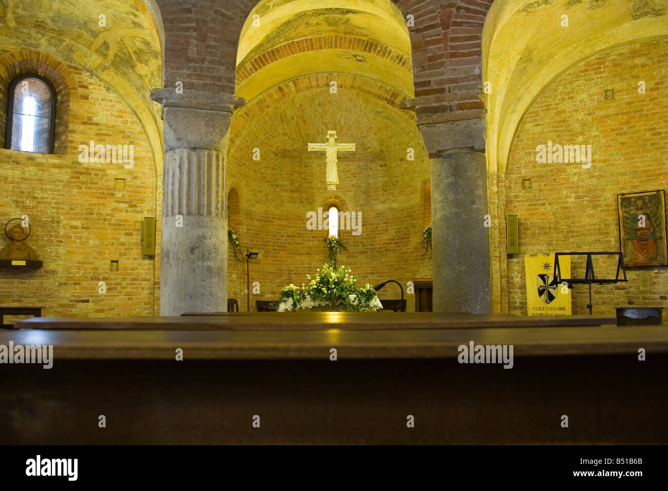 Undicesimo secolo interno di Mantova la chiesa più antica, la Rotonda Foto Stock