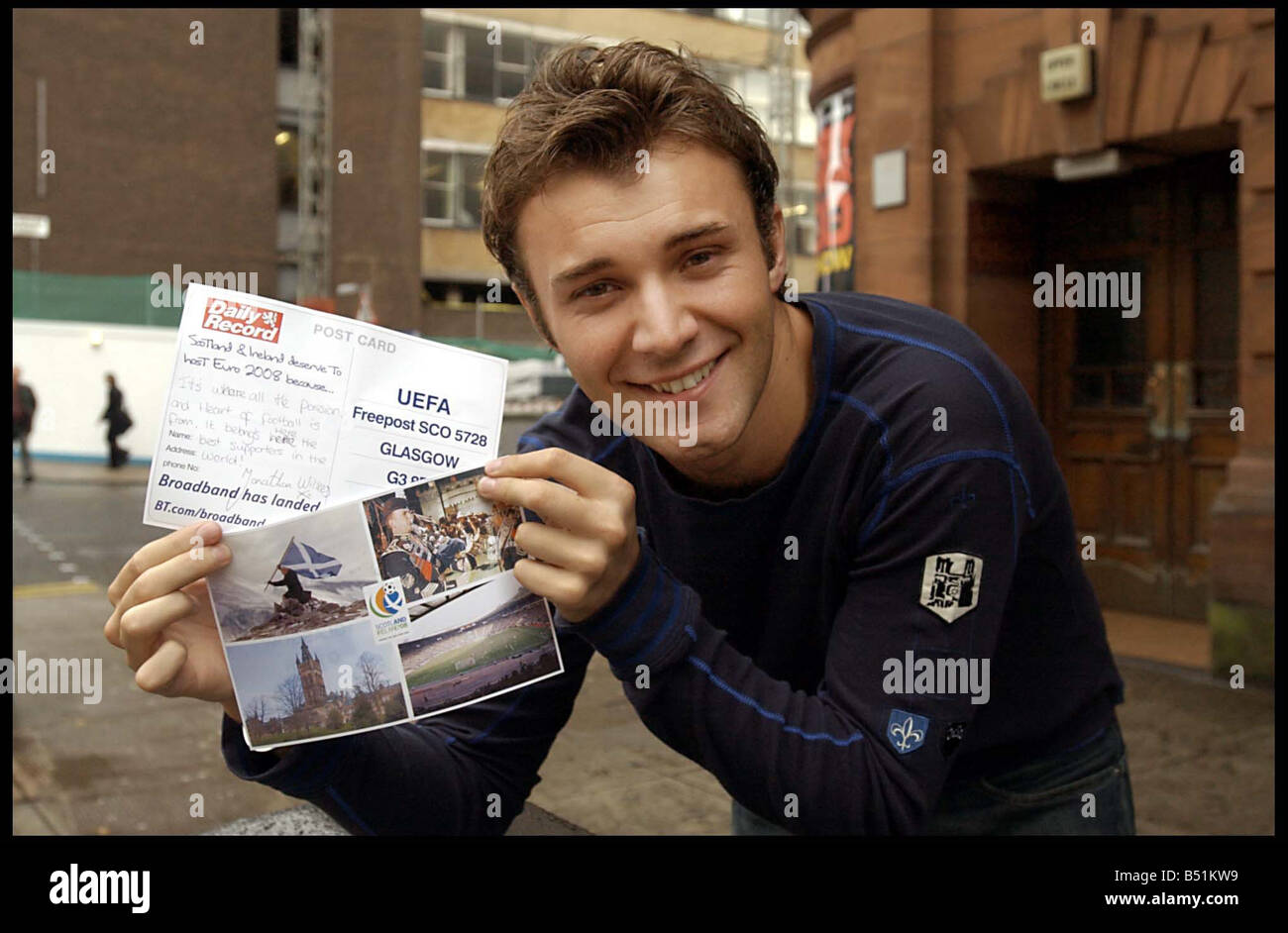 Jonathan documento Wilkes star Ottobre 2002 del rocky horror show con uno dei record cartoline che ha firmato Foto Stock