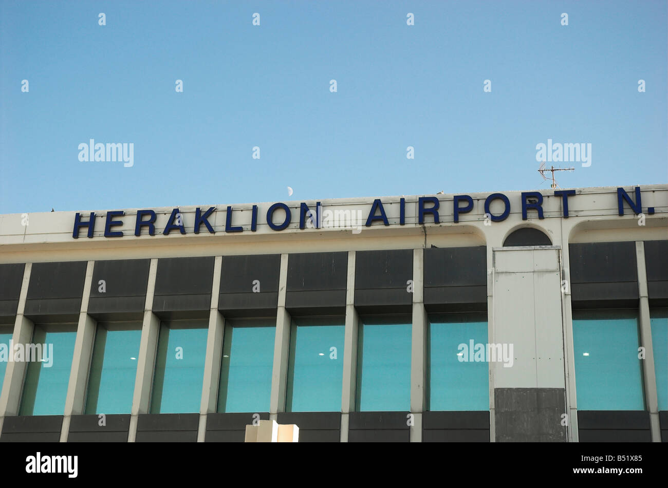Dall'Aeroporto di Heraklion firmare all'aeroporto la costruzione di