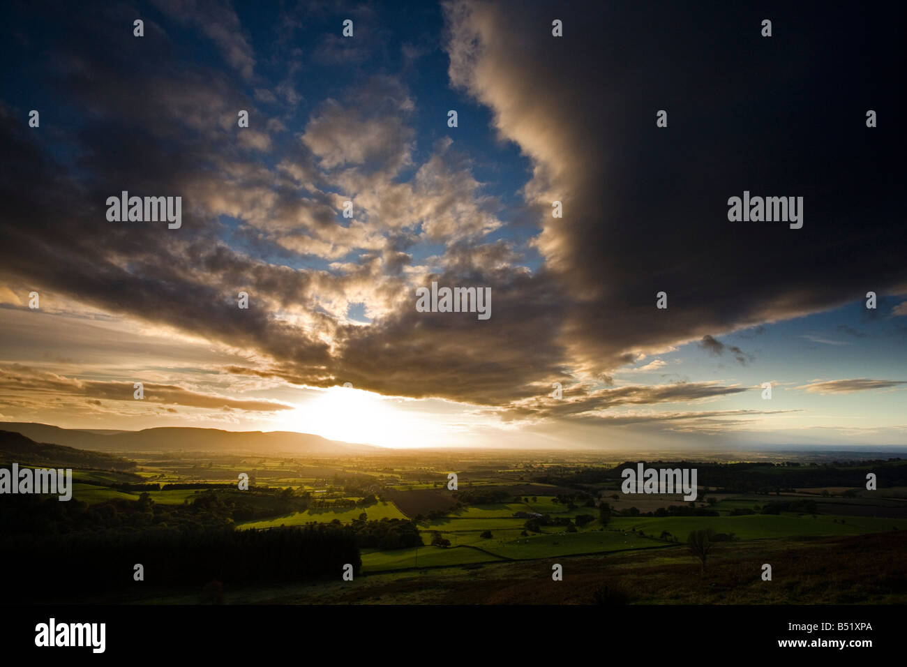 Winter Sunset over the Cleveland colline a Nord Yorkshire Foto Stock