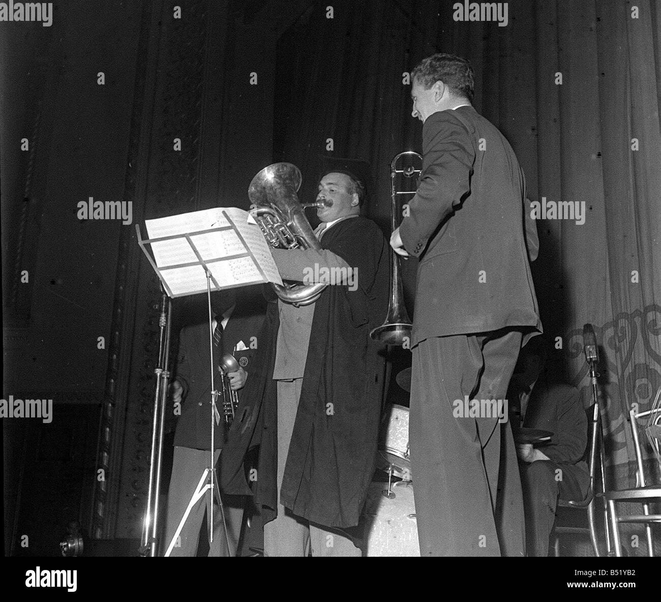 Jimmy Edwards al Jazz Jamboree Dicembre 1952 Foto Stock