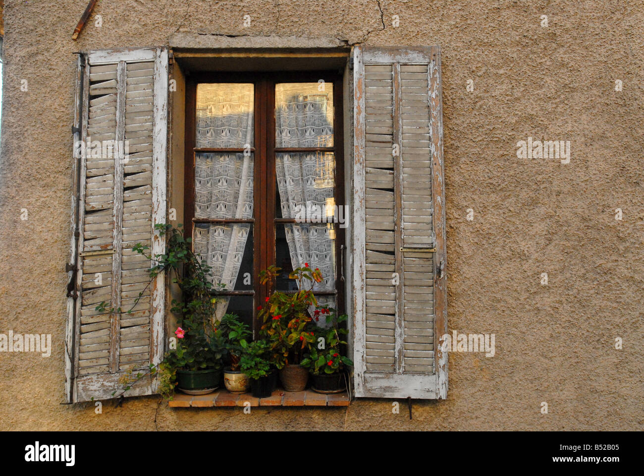 Finestra di una casa Fayence Provence Francia Foto Stock