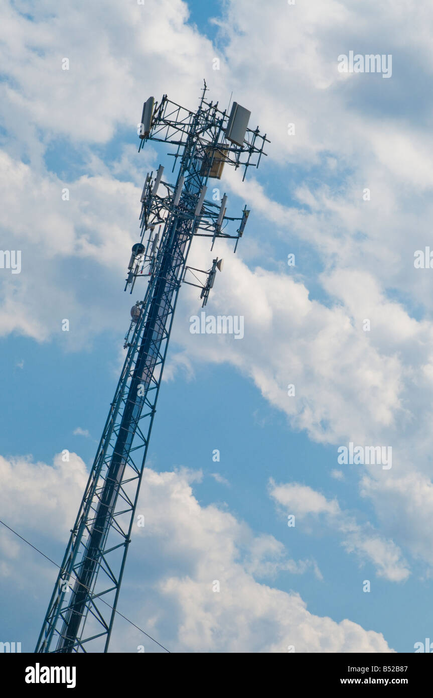 Telefono cellulare torre del relè Foto Stock