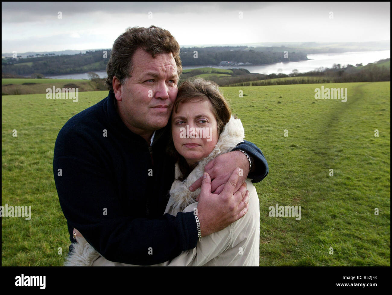 1 2 05 Angela Cannings assolto oltre la morte dei suoi 3 bambini nella foto con suo marito Terry come iniziare una nuova vita in Cornovaglia Mike Moore Foto Stock