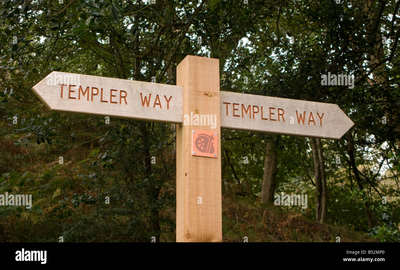 Templer modo Signpost, Dartmoor, REGNO UNITO Foto Stock