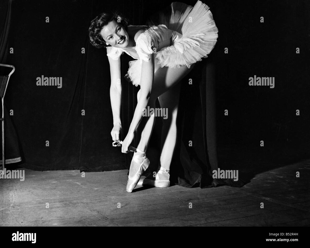 Fase americana e attrice cinematografica Gene Tierney stelle in "mai mi lascia andare'. &#13;&#10;Luglio 1952 &#13;&#10;C3791-002 Foto Stock