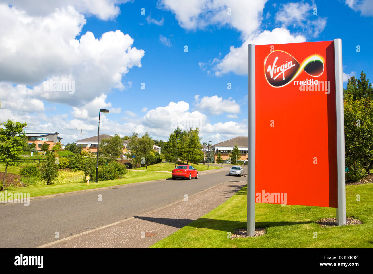 STRATHCLYDE BUSINESS PARK con Virgin Media SIGN BELLSHILL vicino a Glasgow Foto Stock