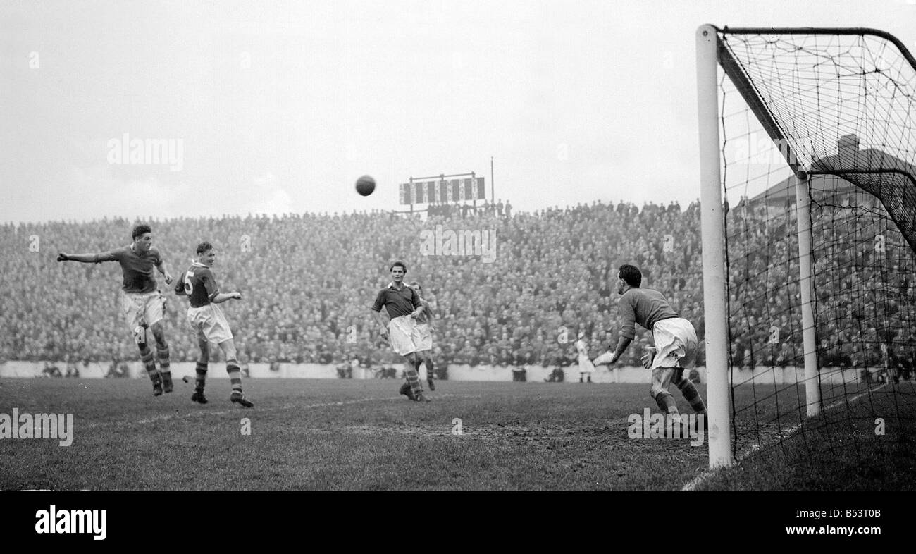 Cardiff City v Liverpool Novembre 1953 ÊDH Stephens 28 11 53 1953 1439 Foto Stock