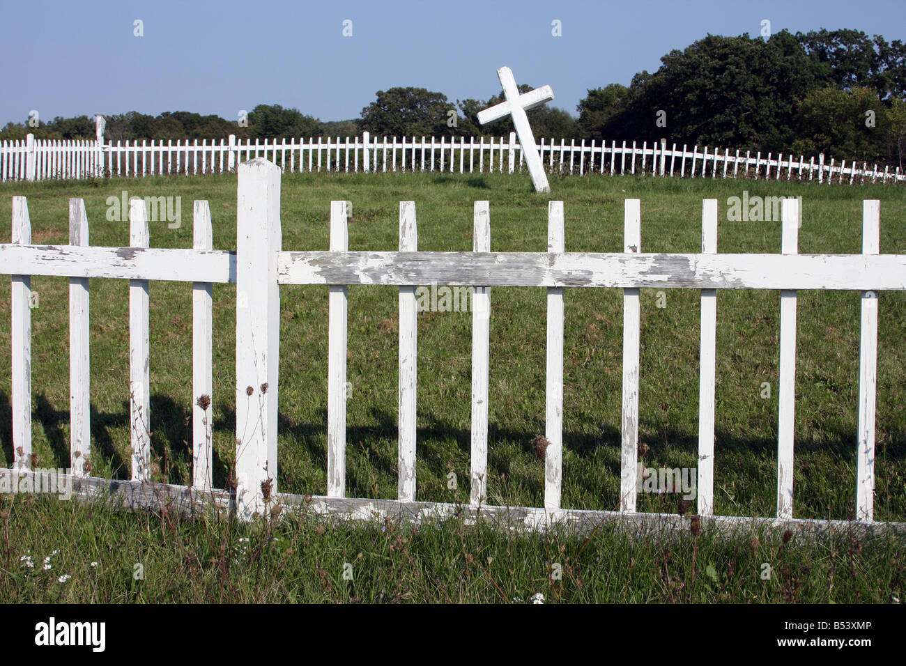 Una croce segna il cimitero della famiglia di Carman il complotto è un Milwaukee County Landmark designato nel 1982 Foto Stock