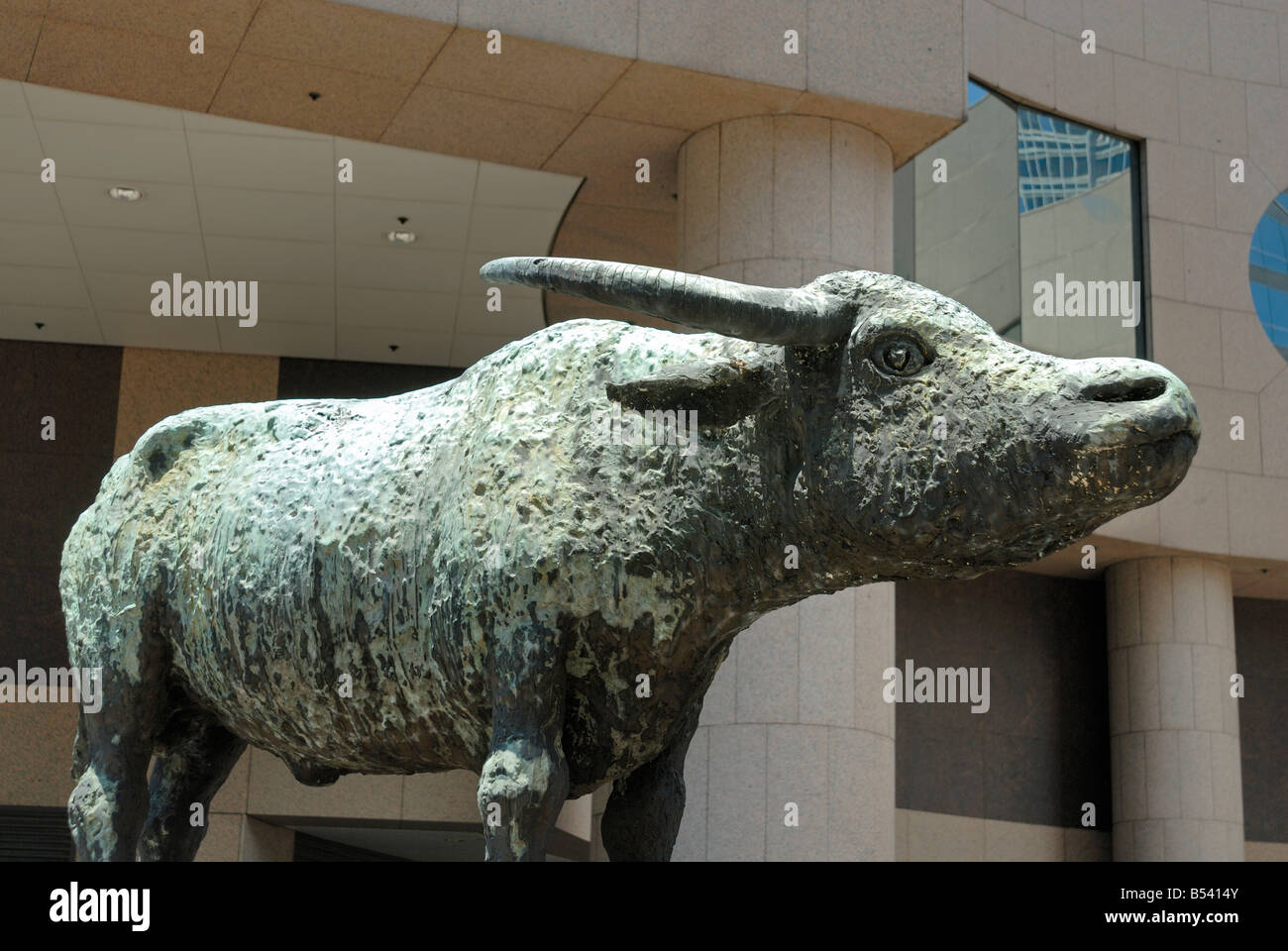 Bull fuori stock exchange, Exchange Square, Hong Kong Foto Stock