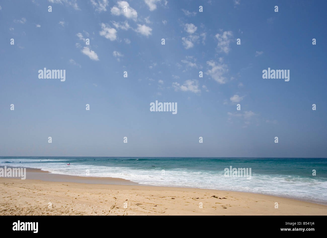 Spiaggia con alcune persone cote d argent oceano atlantico Francia Adobe RGB Foto Stock