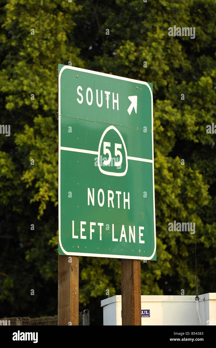 Cartelli indicanti il su rampe a 55 autostrada nord e sud Foto Stock