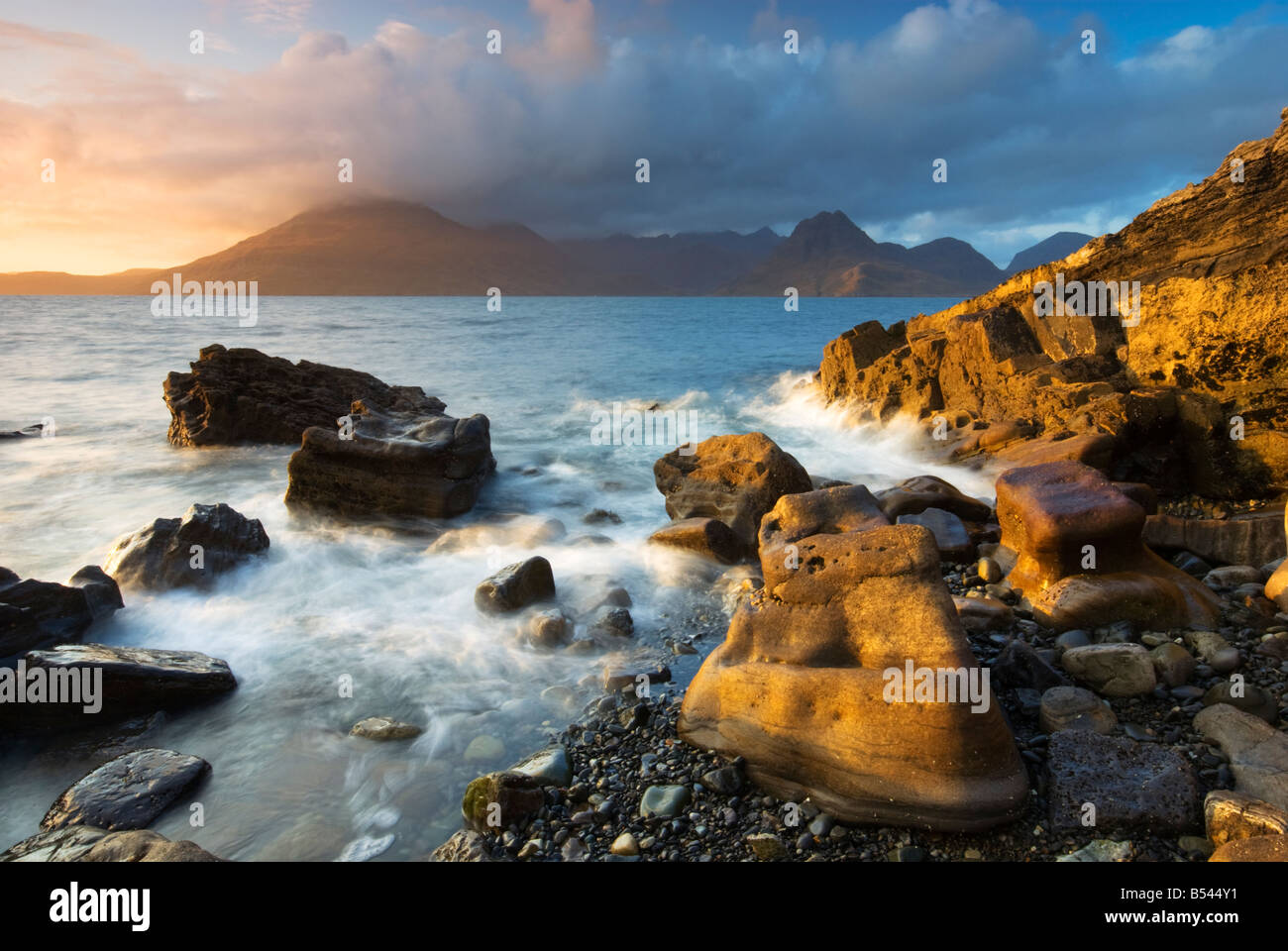 I Cullins da Elgol Isola di Skye in Scozia UK GB EU Europe Foto Stock