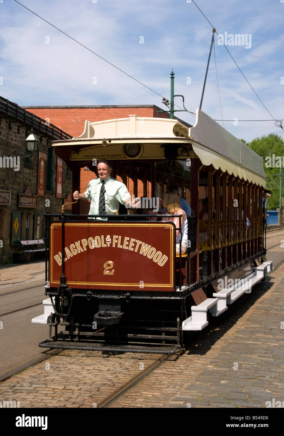 Blackpool e fleetwood tram numero due a crich tramway museum derbyshire dal 1898 Foto Stock