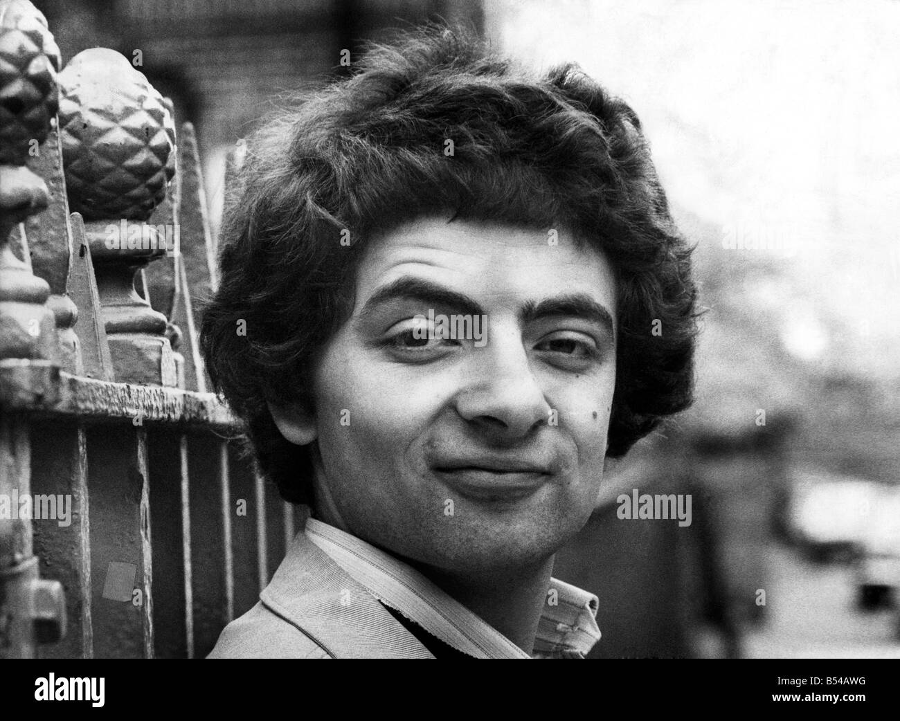 Rowan Atkinson, non le nove ore di notizie star al nord Community Centre di Londra. &#13;&#10;Aprile 1980 &#13;&#10;P017000 Foto Stock