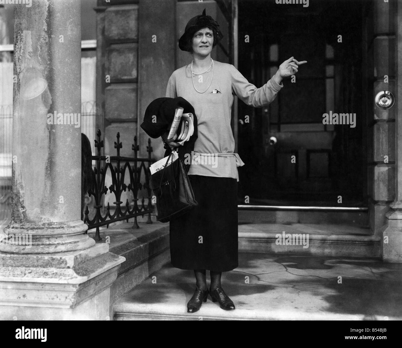 Lady Astor, prima donna membro del parlamento. &#13;&#10;Circa 1930 P017229 Foto Stock