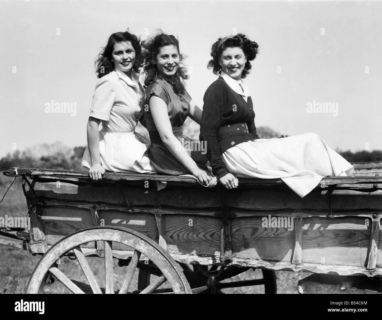 Vacanza mare bellezza concorrenti Margaret, Clara e Elsie Stanley. • Le tre sorelle sono in vacanza a Londra vicino a Portsmouth. ;Aprile 1953 ;D2124 Foto Stock