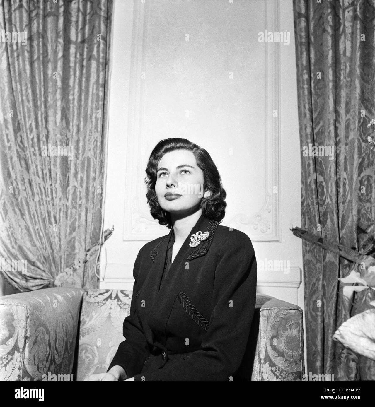 Foto di sua maestà imperiale Soraya Pahlavy, la regina di Persia che è semplicemente trascorrere una quindicina di giorni a 3 settimane a Roma per riconquistare la sua mancanza di salute. ;Maggio 1953 ;D2259-003 Foto Stock