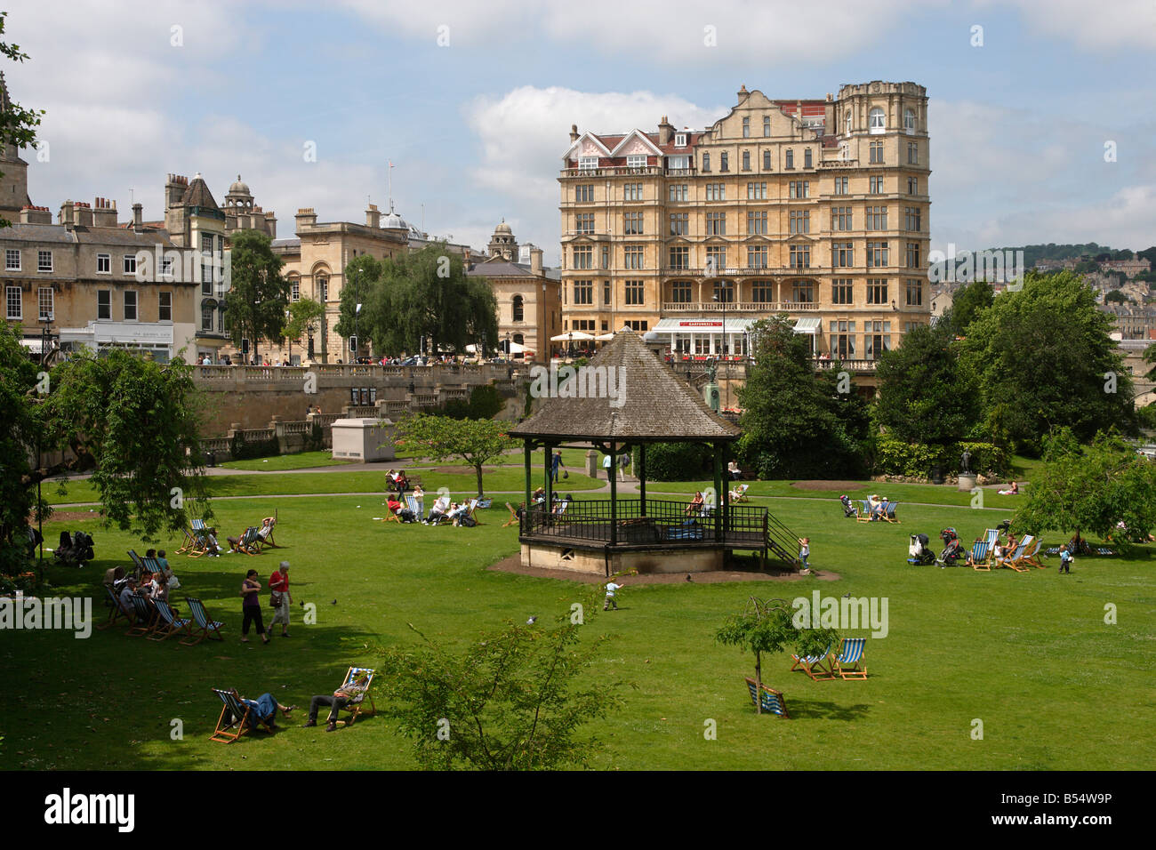 Vasca da bagno Garfunkel s Bath Hotel inizio 1900 s Parade Gardens Somerset REGNO UNITO Foto Stock