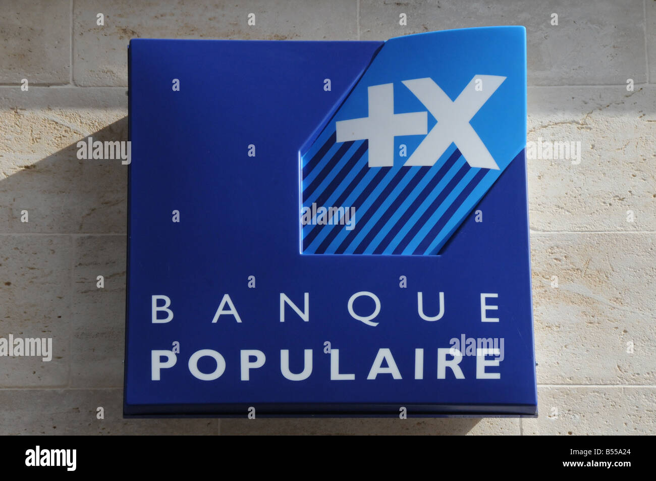 Segno e logo per la Banque Populaire, una delle principali banche francesi. Foto Stock