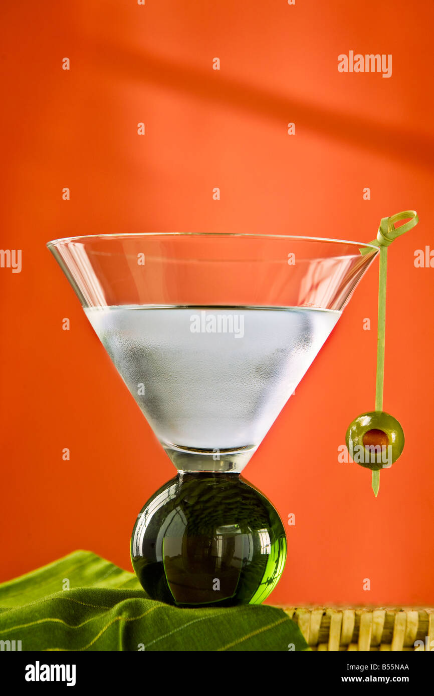Coppetta Martini con olive Foto Stock