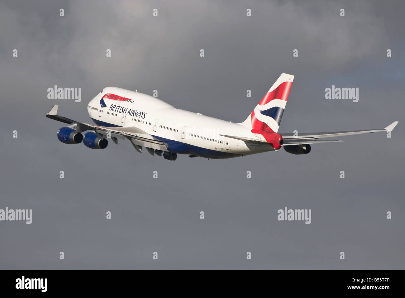 Un Boeing 747 della serie 400 di British Airways in partenza Foto Stock