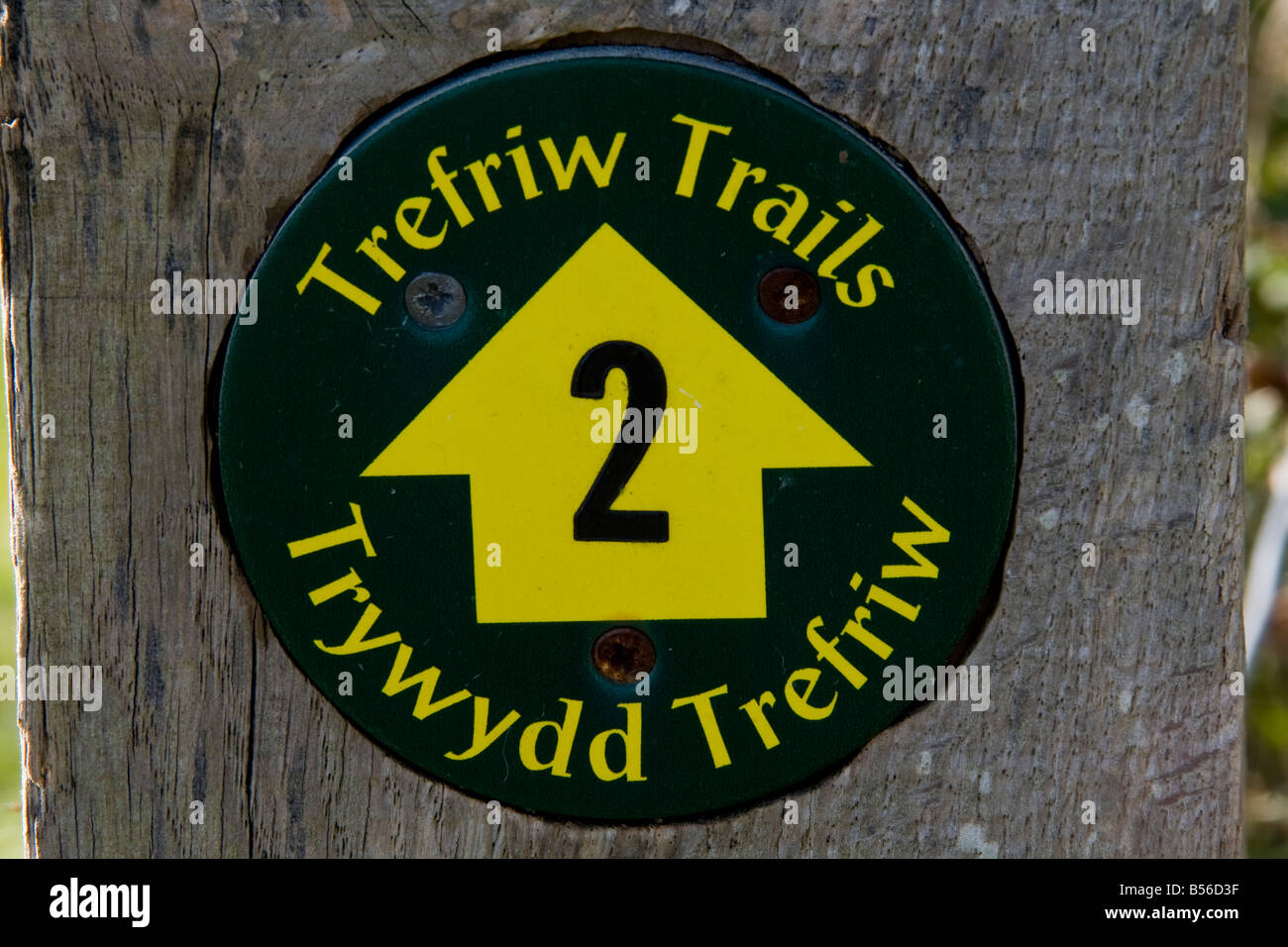 Sentiero Trefriw segnavia vicino Trefriw, Conwy Valley, Galles Foto Stock