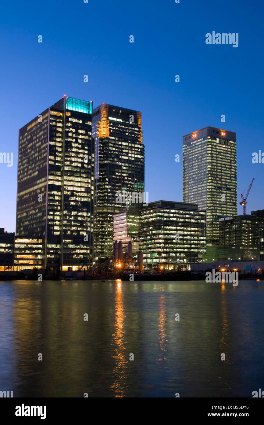 Canary Wharf grattacieli crepuscolo Londra Foto Stock