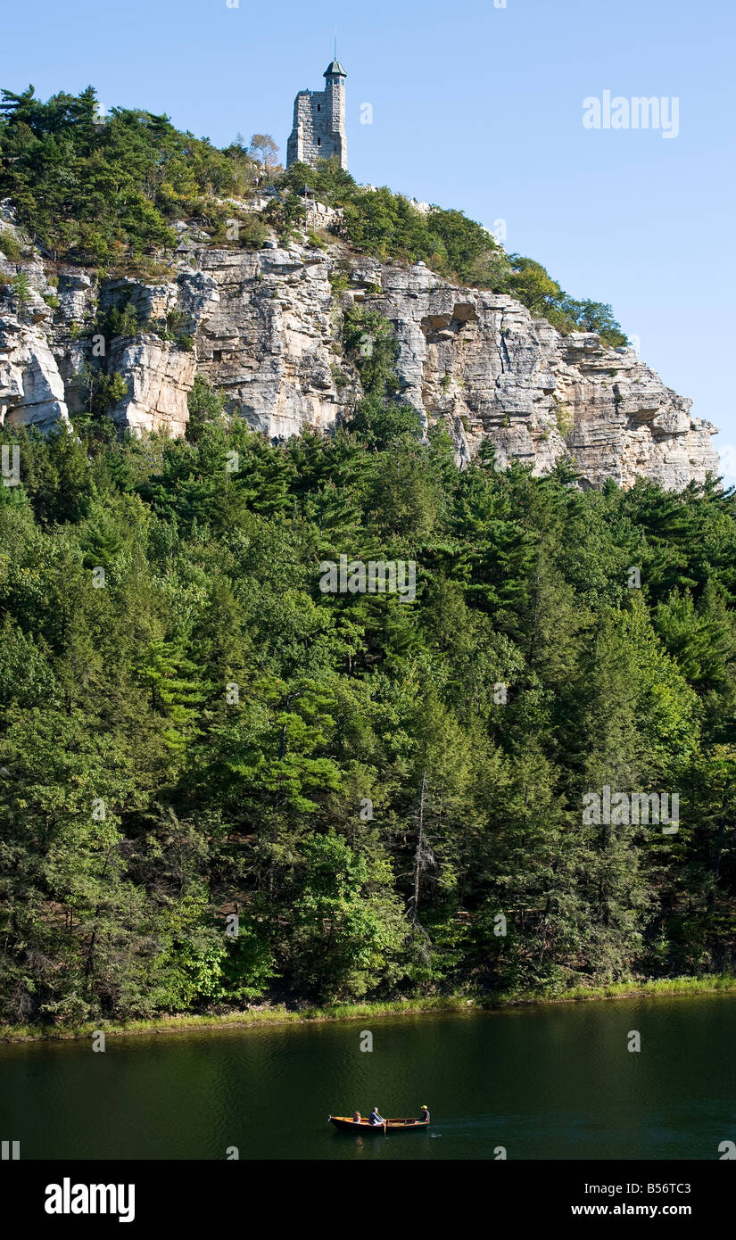 Skytop tower e sul lago, Mohonk preservare, New Paltz, NY Foto Stock