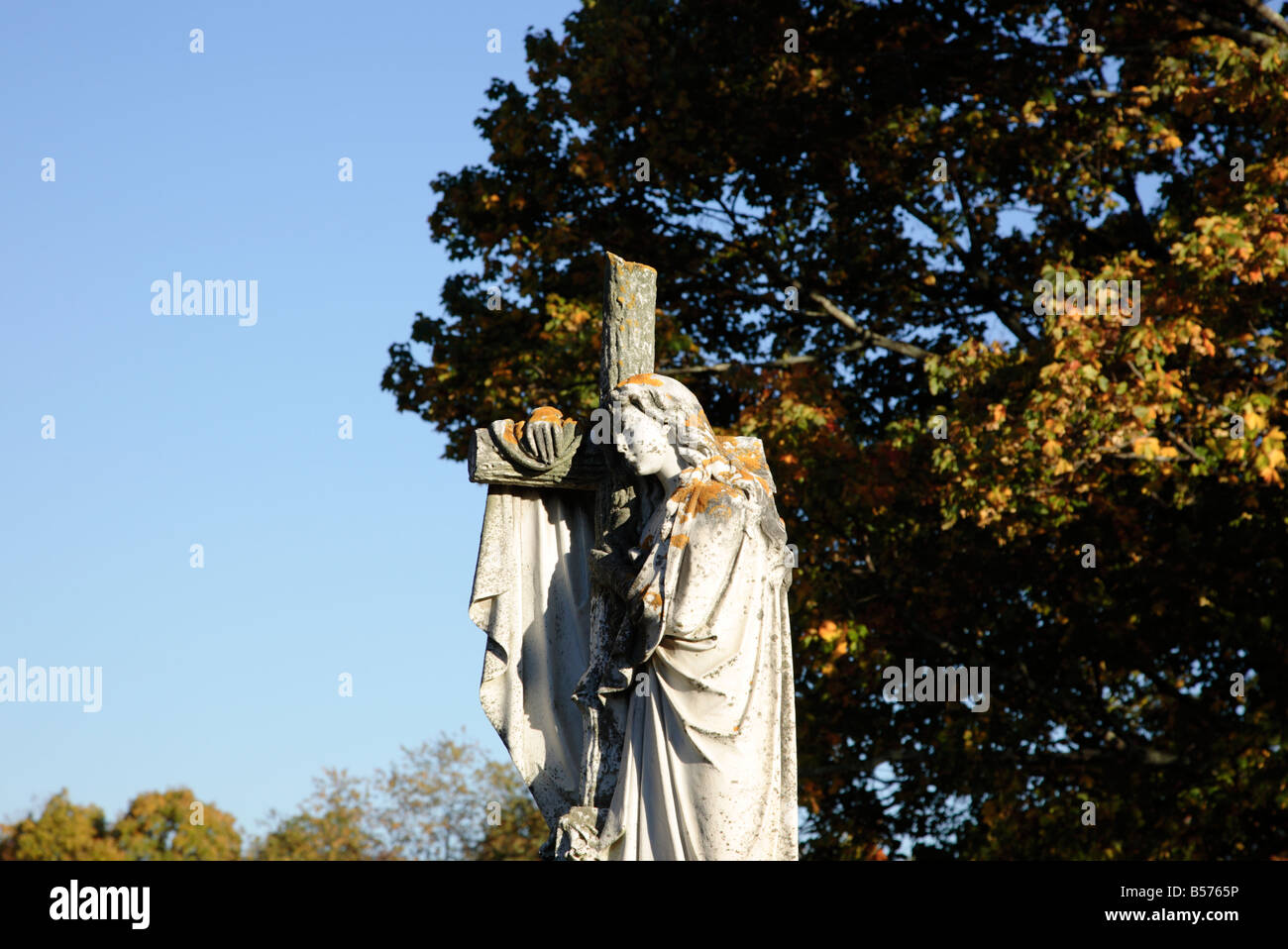 Chester cimitero del villaggio durante i mesi autunnali si trova a Chester New Hampshire USA Foto Stock