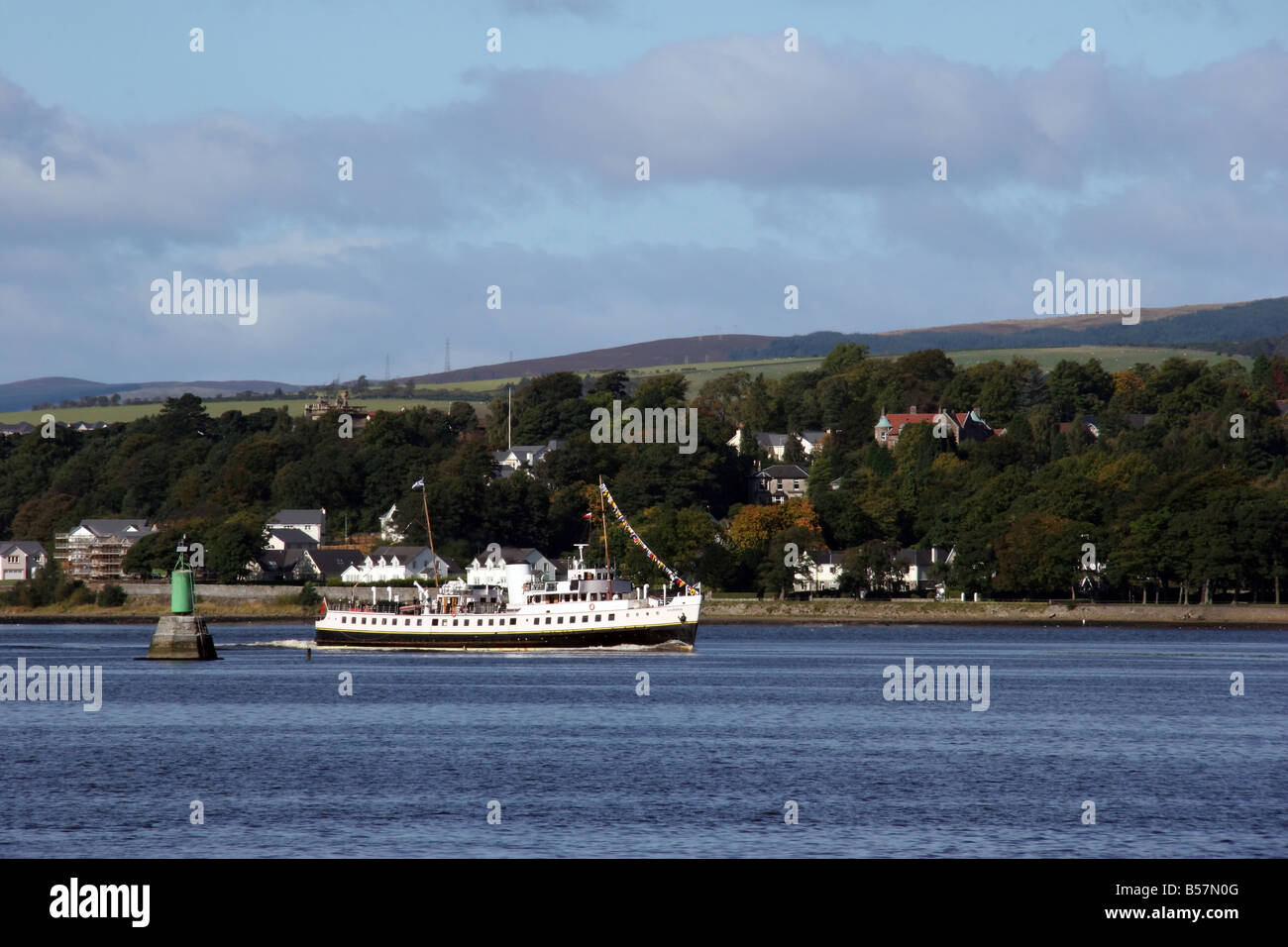 MV Balmoral crociera sul fiume fino nel Firth of Clyde Foto Stock