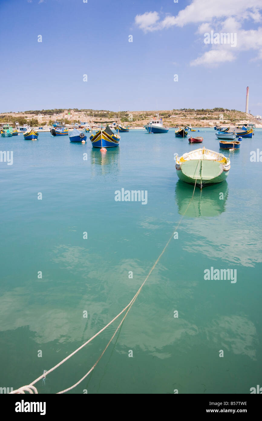 Tradizionali barche colorate, Marsaxlokk, Malta, Mediterraneo, Europa Foto Stock