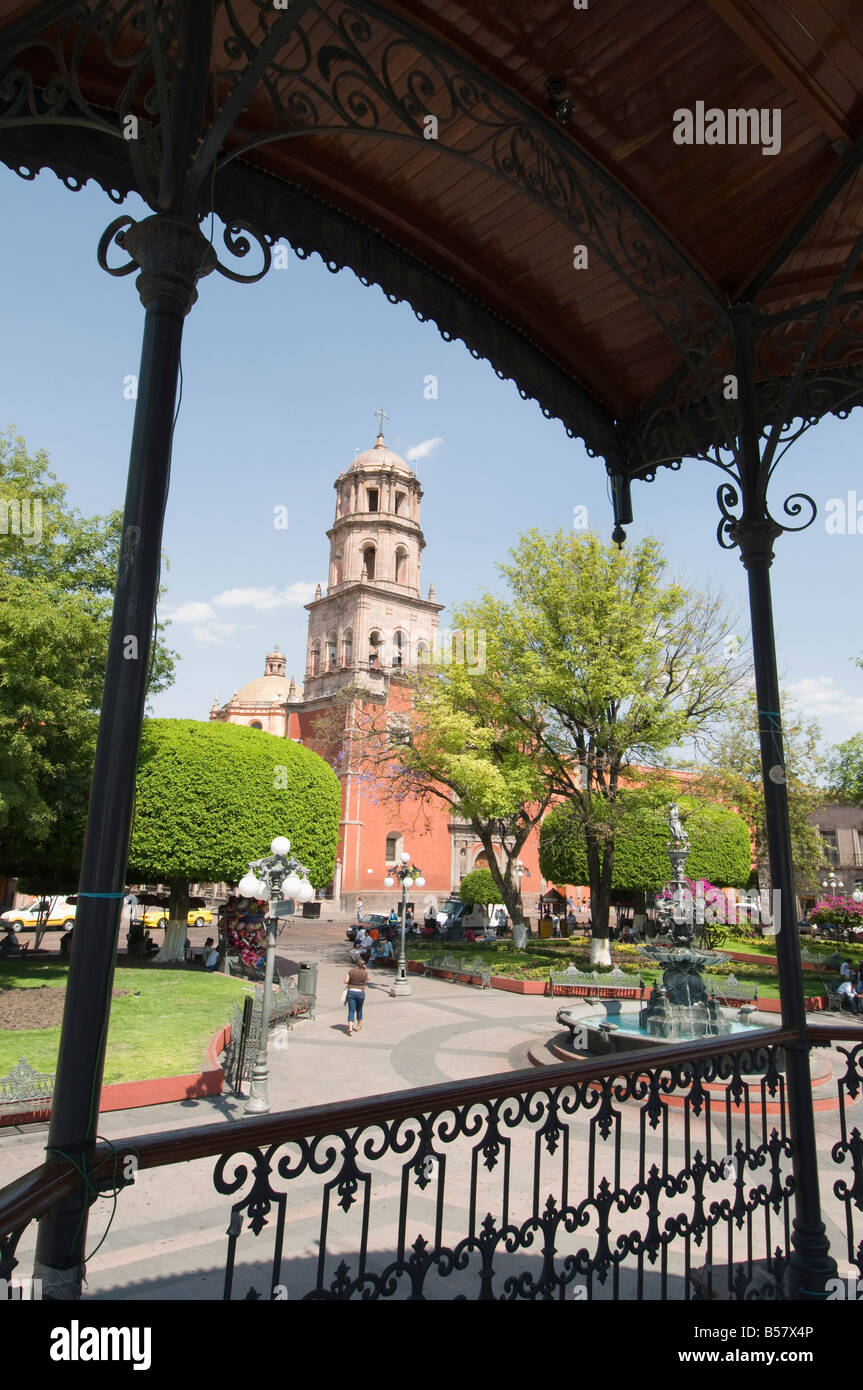 Torre della chiesa del convento di San Francisco, Santiago de Querétaro (Queretaro), il Sito Patrimonio Mondiale dell'UNESCO, Queretaro membro Foto Stock