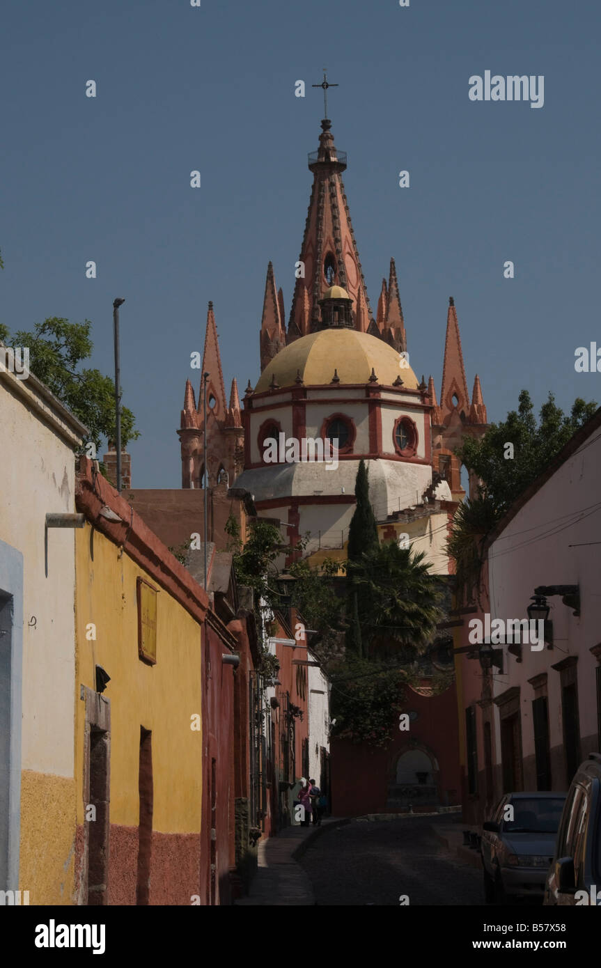 La Parroquia, chiesa degna di nota per la sua fantastica esterno neogotico, San Miguel De Allende (San Miguel), stato di Guanajuato, Messico Foto Stock