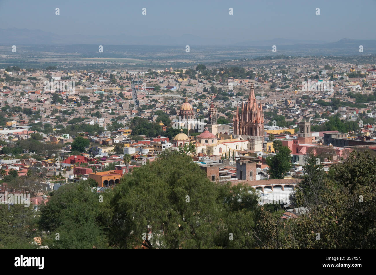 Vista di San Miguel De Allende (San Miguel) dal punto di vista Mirador, stato di Guanajuato, Messico, America del Nord Foto Stock