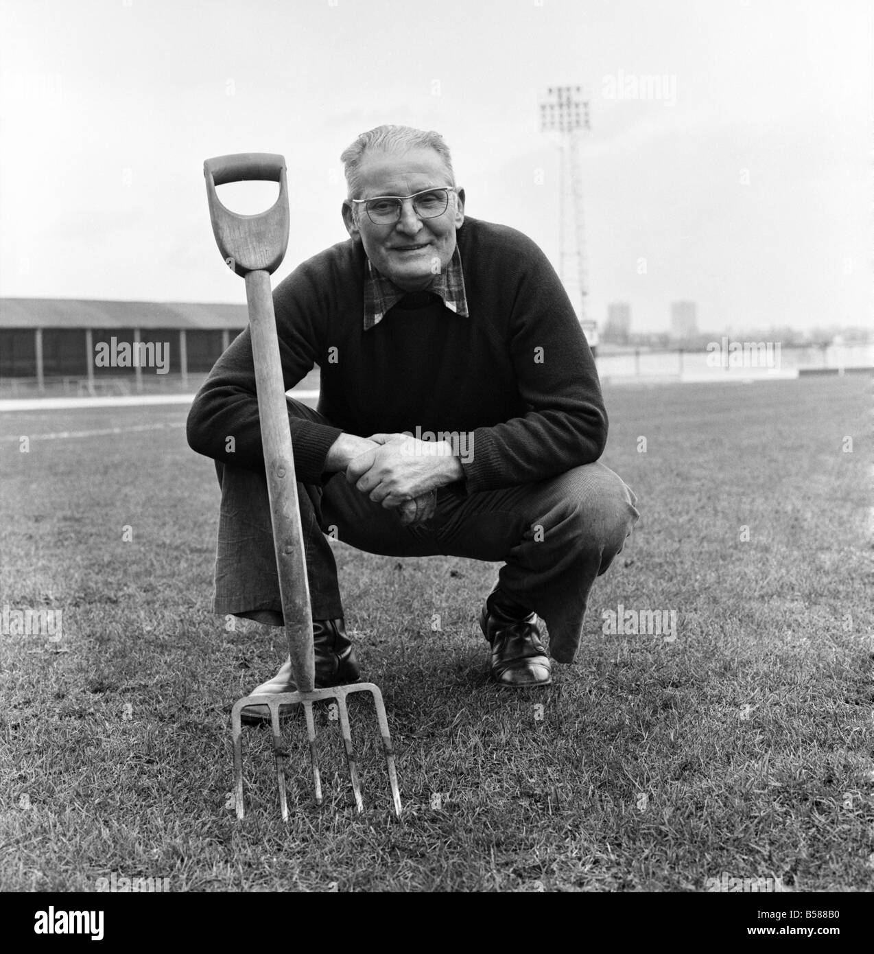 Il vecchio uomo/Motivi uomo/umorismo. Gennaio 1975 75-00466-005 Foto Stock