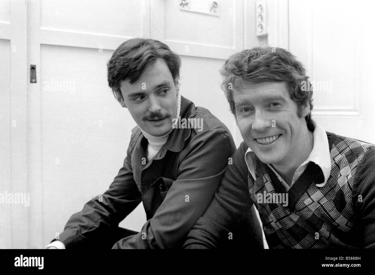 Il mio migliore amico: Attori: Michael Crawford e Simon Williams. Gennaio 1975 75-00481-002 Foto Stock