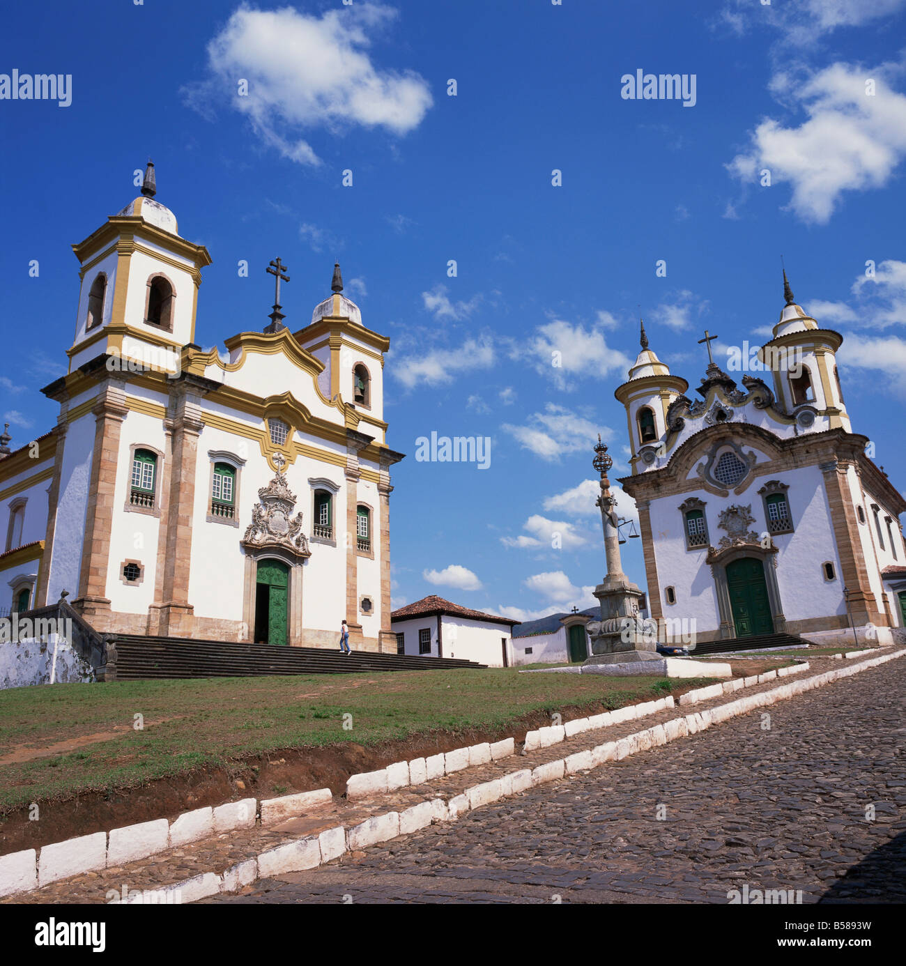 Le chiese di Sao Francisco e NS da Assuncao nel comune di Mariana nel Minas Gerais stato in Brasile America del Sud G Renner Foto Stock