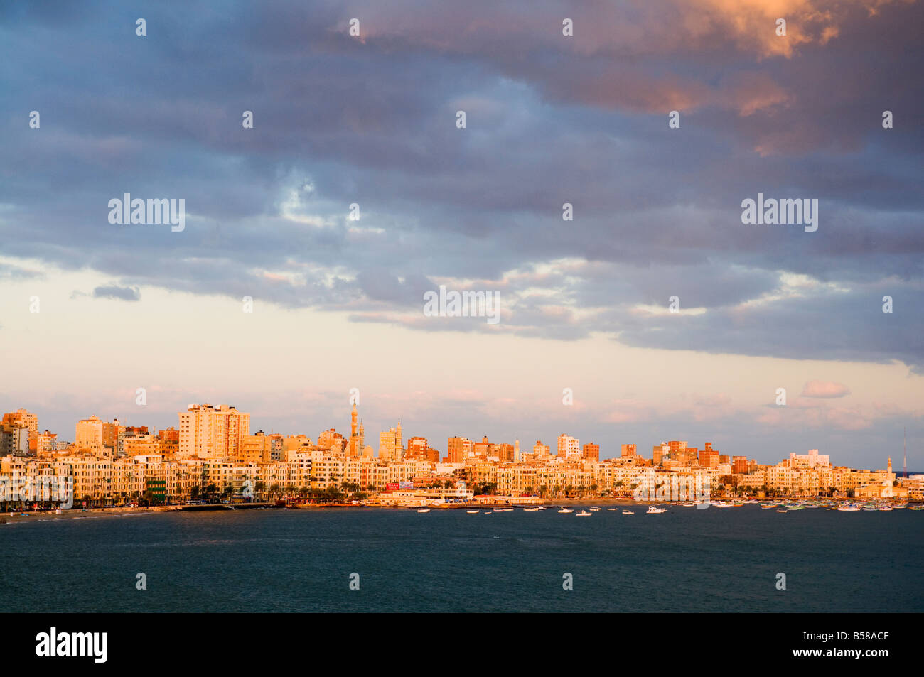 Waterfront e il Porto Orientale Alessandria d Egitto, Africa Settentrionale, Africa Foto Stock